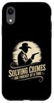 Coque pour iPhone XR Détective Fan Solving Crimes One Podcast At A Time