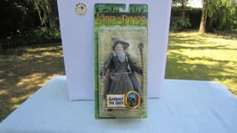 TOY BIZ LORD OF THE RINGS LE SEIGNEUR DES ANNEAUX " GANDALF THE GRIS " MINT