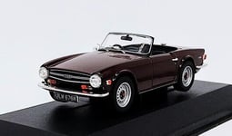 Corgi Vanguards Triumph TR6 Damson VA14700