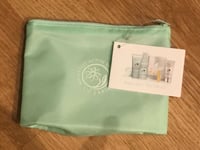 Liz Earle Set Superskin try me kit brand New