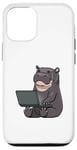 Coque pour iPhone 12/12 Pro Hippopotame travaillant sur un ordinateur portable Animaux