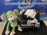 CONSOLE PLAYSTATION CLASSIC MINI PS1  20 JEUX  NEUVE NEW SEALED OFFICIEL EUR