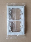 LEGRAND SAGANE 85011 - 1 plaque SILEX 2 postes - pose VERTICALE