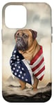 Coque pour iPhone 12 mini Bullmastiff Chien enveloppé dans un drapeau américain debout parmi les montagnes