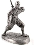 15 . Japan. Ninja. 15th Century. Tin Toy Soldiers. 541/32 .