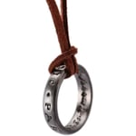 IC Uncharted 4 Nathan Drake graverad ringhänge halsband med justerbar brun läderkedja (unisex)