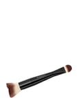 Elizabeth Arden Diverse Dual End Foundation Brush Nude