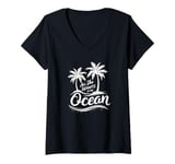 Womens All She Wants Is The Ocean - Retro Summer Tropic Island V-Neck T-Shirt