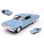 [FR] Maisto CHEVROLET IMPALA 1964 METALLIC LIGHT BLUE 1:24 - MI32908B