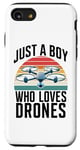 Coque pour iPhone SE (2020) / 7 / 8 Just A Boy Who Loves Drones Drone Lover Pilote d'antenne amusant