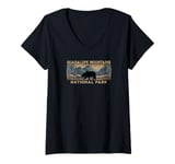 Womens Guadalupe Mountains National Park Texas USA Desert Wildlife V-Neck T-Shirt